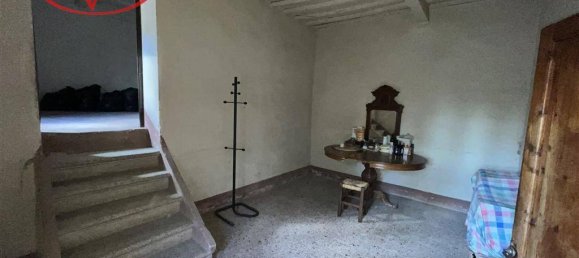 3 Schlafzimmer Wohnung in Terranuova Bracciolini, Italy, Nr. 308293 3