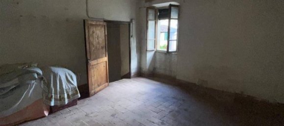 3 Schlafzimmer Wohnung in Terranuova Bracciolini, Italy, Nr. 308293 8