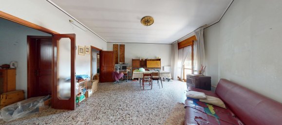 4 bedrooms Apartment in Surbo, Italy No. 326048 2