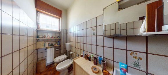 4 bedrooms Apartment in Surbo, Italy No. 326048 10