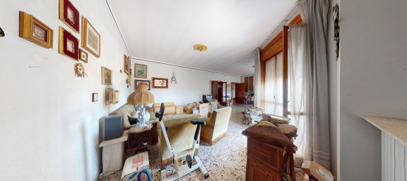 4 bedrooms Apartment in Surbo, Italy No. 326048 4