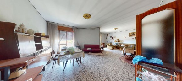 4 bedrooms Apartment in Surbo, Italy No. 326048 3