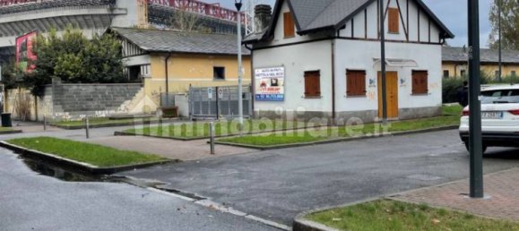 14m² Garage in Milan, Italy No. 244414 3