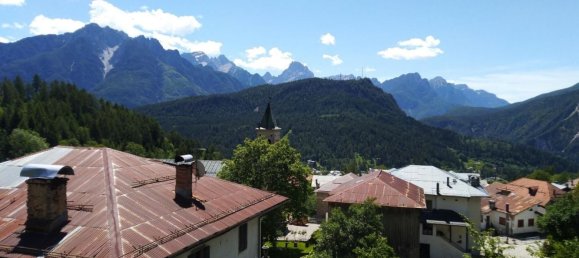 5 rooms Apartment in Pieve di Cadore, Italy No. 91406 3