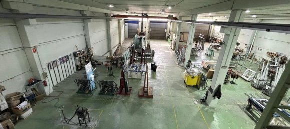 Propriété commerciale à Montcada i Reixac, Spain 4000m² No. 176680 2