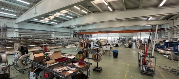 Propriété commerciale à Montcada i Reixac, Spain 4000m² No. 176680 30