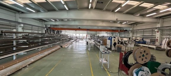 Propriété commerciale à Montcada i Reixac, Spain 4000m² No. 176680 33