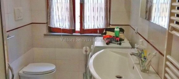 3-salle Appartement à Siena, Italy No. 72360 8