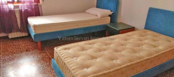 3-salle Appartement à Siena, Italy No. 72360 6