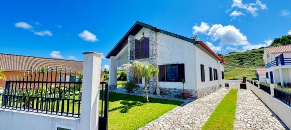 4 bedrooms House in Horta, Portugal No. 23829 5