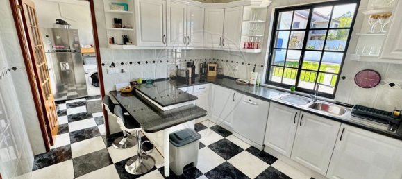 4 bedrooms House in Horta, Portugal No. 23829 13