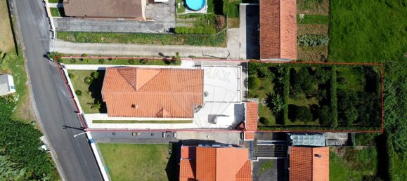 4 bedrooms House in Horta, Portugal No. 23829 6