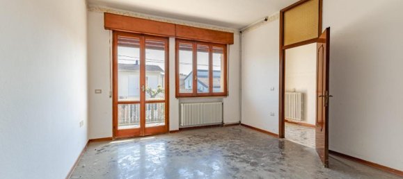 Villa de 8 habitaciónes en Novi di Modena, Italy No. 102807 10