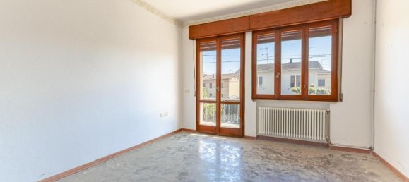 Villa de 8 habitaciónes en Novi di Modena, Italy No. 102807 11