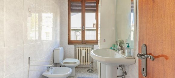 Villa de 8 habitaciónes en Novi di Modena, Italy No. 102807 8