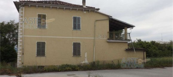 5 bedrooms House in Mondovì, Italy No. 381574 10