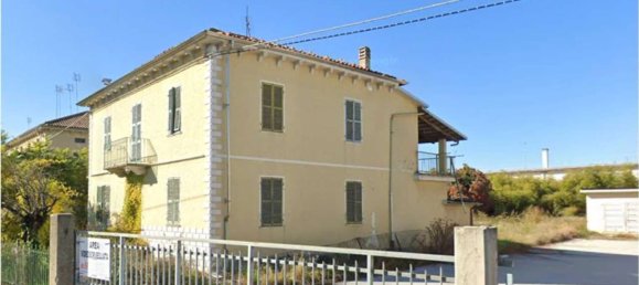5 bedrooms House in Mondovì, Italy No. 381574 2