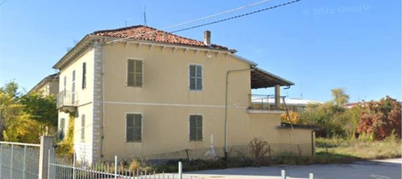 5 bedrooms House in Mondovì, Italy No. 381574 9