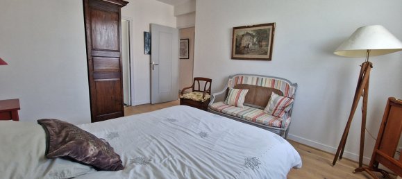 5 bedrooms House in Blois, France No. 258958 9