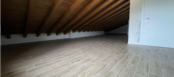 3 rooms Apartment in Gerenzago, Italy No. 2130 10