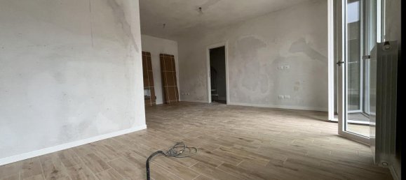 3 rooms Apartment in Gerenzago, Italy No. 2130 4