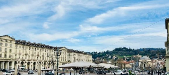 8 bedrooms Apartment in Turin, Italy No. 380301 2