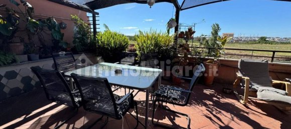 4 bedrooms Apartment in Rome, Italy No. 307685 2