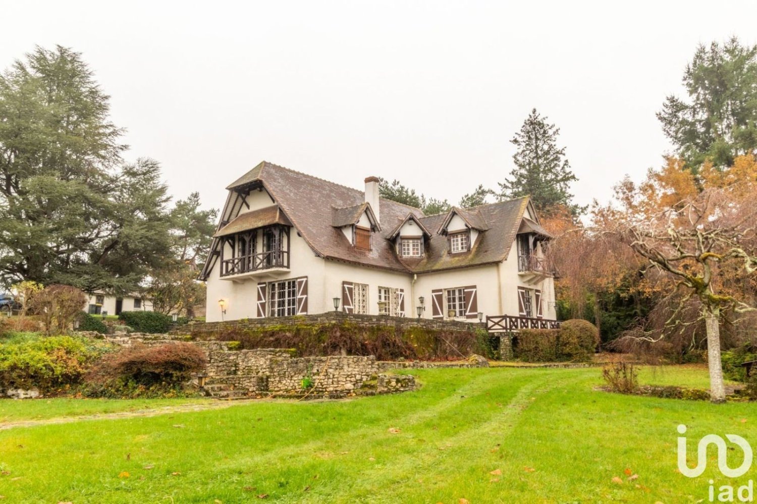 5 bedrooms House in Montbouy, France No. 55632