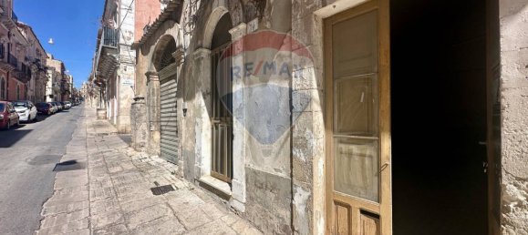 4 Schlafzimmer Haus in Ragusa, Italy, Nr. 380553 2