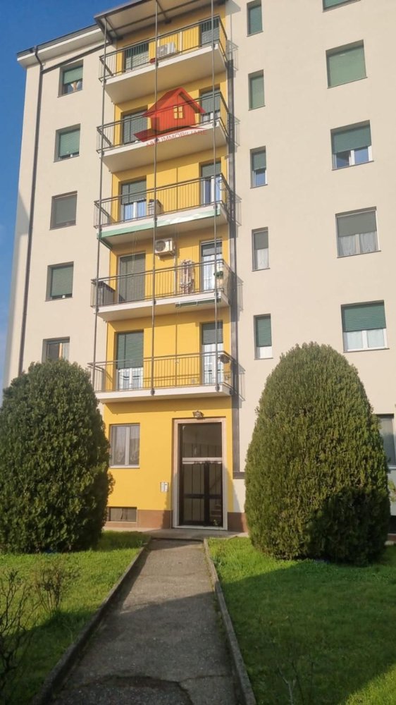 2 rooms Apartment in Gessate, Italy No. 24810