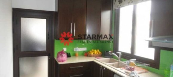 Propiedad comercial de 4 dormitorios en Aradippou, Cyprus No. 139588 13