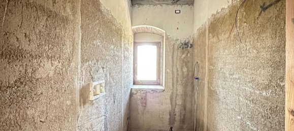 5 rooms Apartment in Siena, Italy No. 289102 11