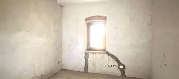 5 rooms Apartment in Siena, Italy No. 289102 8