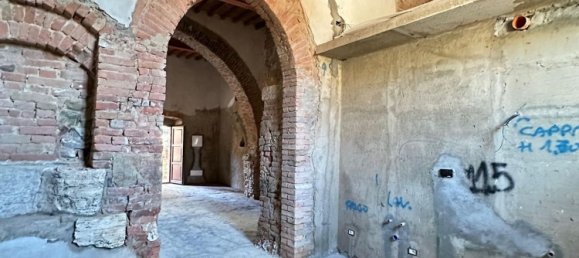 5 rooms Apartment in Siena, Italy No. 289102 14