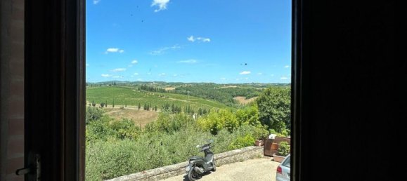 5 rooms Apartment in Siena, Italy No. 289102 2