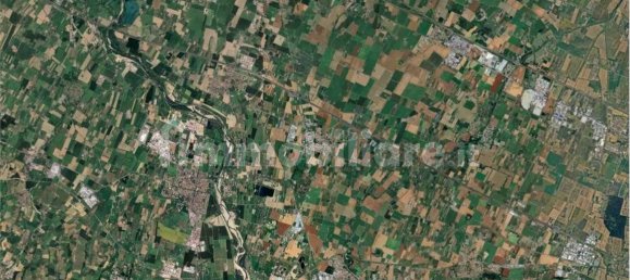 1 room Commercial property in Castelfranco Emilia, Italy No. 317431 4