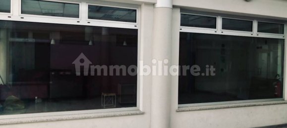 Propiedad comercial de 2 habitaciónes en Albignasego, Italy No. 321710 4