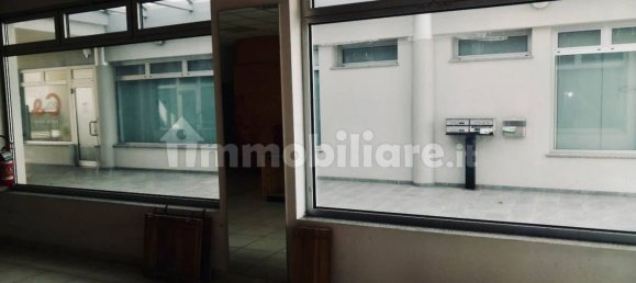 Propiedad comercial de 2 habitaciónes en Albignasego, Italy No. 321710 6