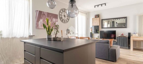 Casa de 3 habitaciónes en Cusago, Italy No. 340376 4