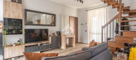 Casa de 3 habitaciónes en Cusago, Italy No. 340376 3