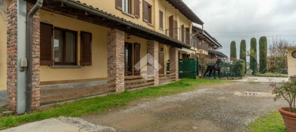 Casa de 3 habitaciónes en Cusago, Italy No. 340376 23