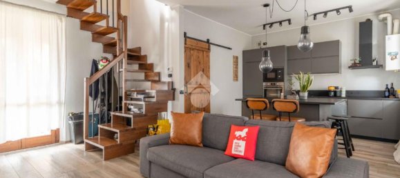 Casa de 3 habitaciónes en Cusago, Italy No. 340376 2