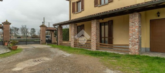 Casa de 3 habitaciónes en Cusago, Italy No. 340376 27