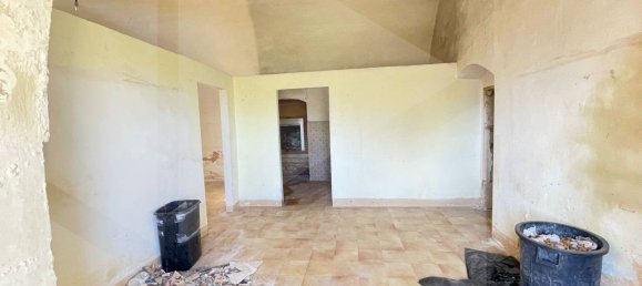 Дом с 5 комнатами в Конверсано, Италия № 29397 8