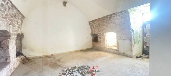 Дом с 5 комнатами в Конверсано, Италия № 29397 7