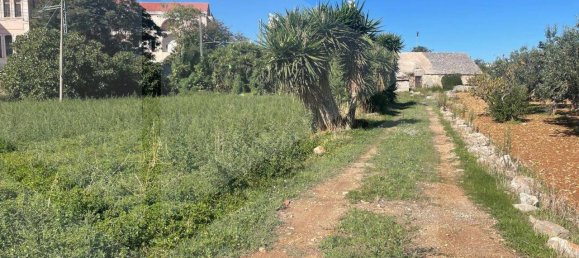 Дом с 5 комнатами в Конверсано, Италия № 29397 16