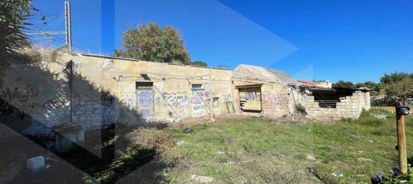 Дом с 5 комнатами в Конверсано, Италия № 29397 4