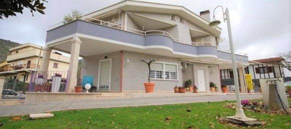 7 Schlafzimmer Villa in Tivoli, Italy, Nr. 135951 15