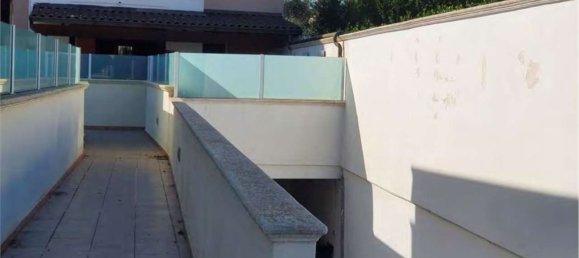 4-salle Appartement à Lecce, Italy No. 183433 8