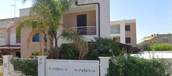 4-salle Appartement à Lecce, Italy No. 183433 2